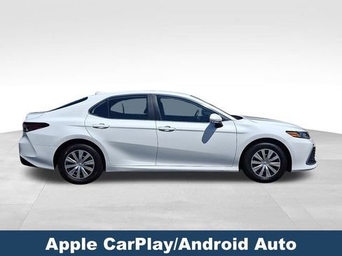 Used 2022 Toyota Camry LE FWD image 9