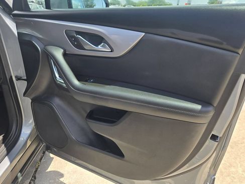 Used 2025 Chevrolet Blazer LT FWD image 34