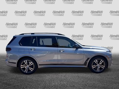 Used 2023 BMW X7 xDrive40i w/ Executive Package AWD/4WD image 11