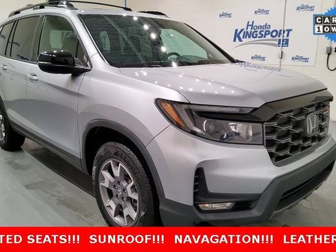 Used 2023 Honda Passport TrailSport image 2