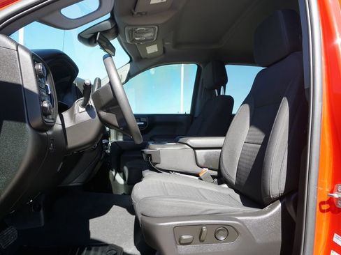 Used 2023 Chevrolet Silverado 1500 Custom image 16