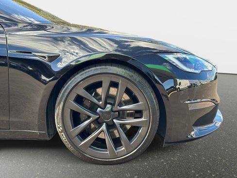 Used 2023 Tesla Model S image 12