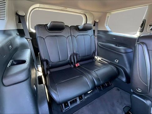 Used 2023 Jeep Grand Cherokee L Limited w/ Black Appearance Package image 26