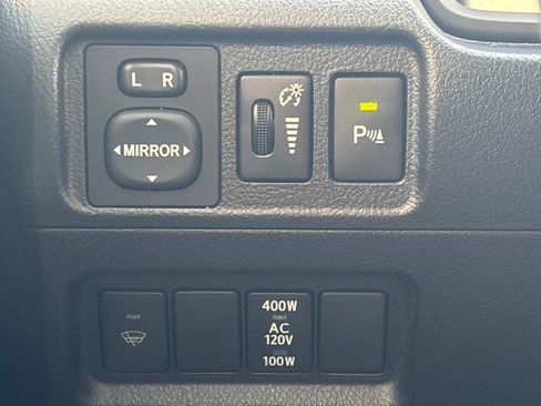 Used 2014 Toyota 4Runner Limited image 25