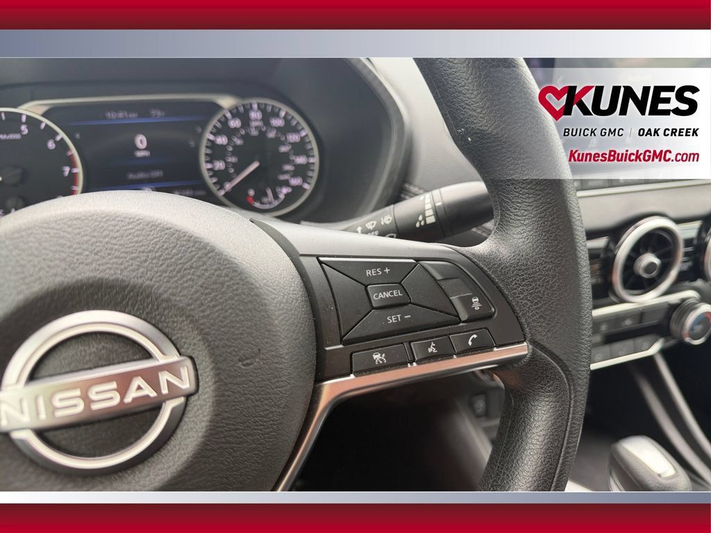 Used 2024 Nissan Sentra SV FWD image 18