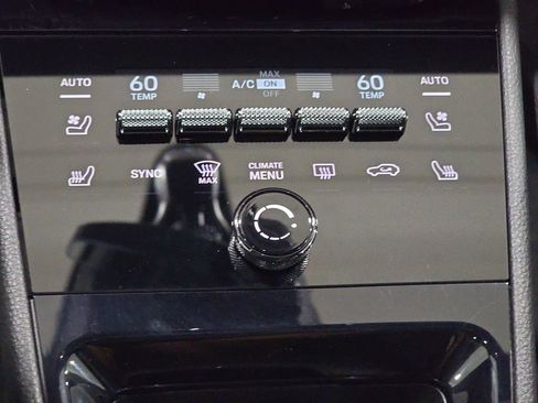 Used 2024 Porsche Cayenne AWD/4WD image 22