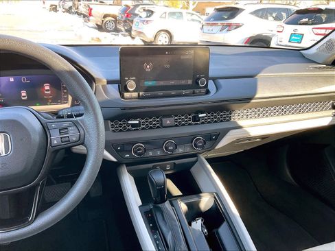 Certified 2023 Honda Accord EX image 18