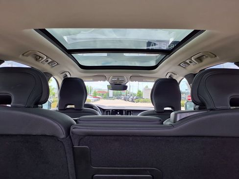 Certified 2025 Volvo XC60 B5 Plus AWD/4WD image 27