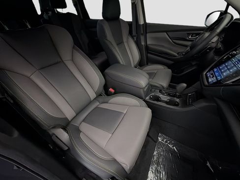 Used 2025 Subaru Ascent Onyx Edition w/ Onyx Package AWD/4WD image 16