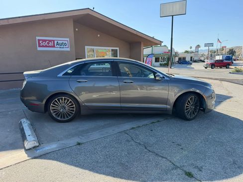 Used 2014 Lincoln MKZ FWD image 2