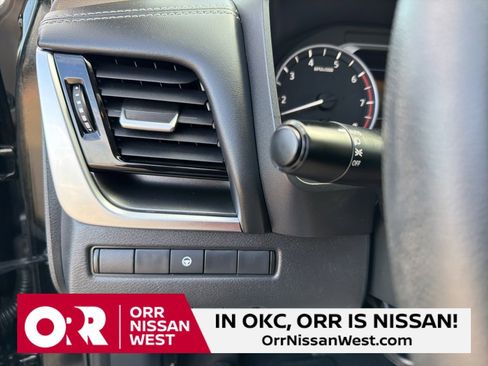 Used 2021 Nissan Rogue SV image 27
