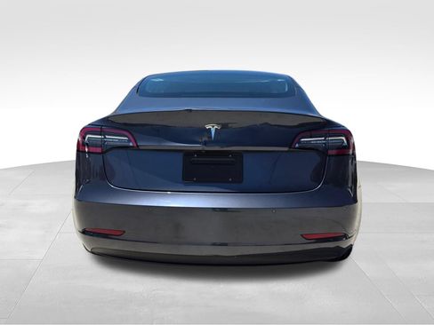 Used 2021 Tesla Model 3 Standard Range Plus RWD image 3