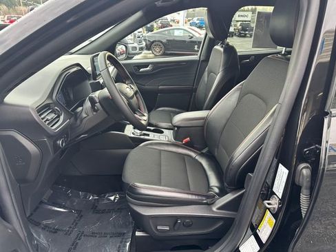 Used 2025 Ford Escape ST-Line image 9