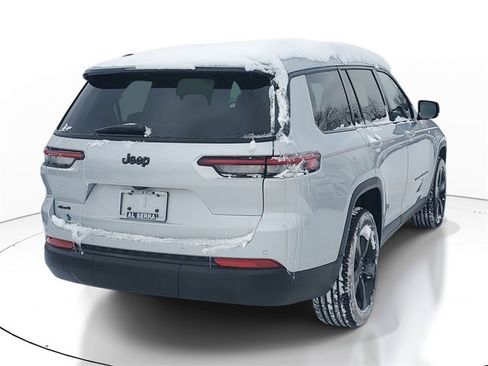 New 2025 Jeep Grand Cherokee L Altitude image 4