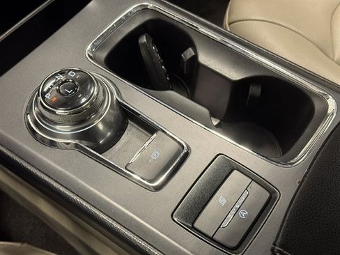 Used 2020 Ford Fusion SEL image 23