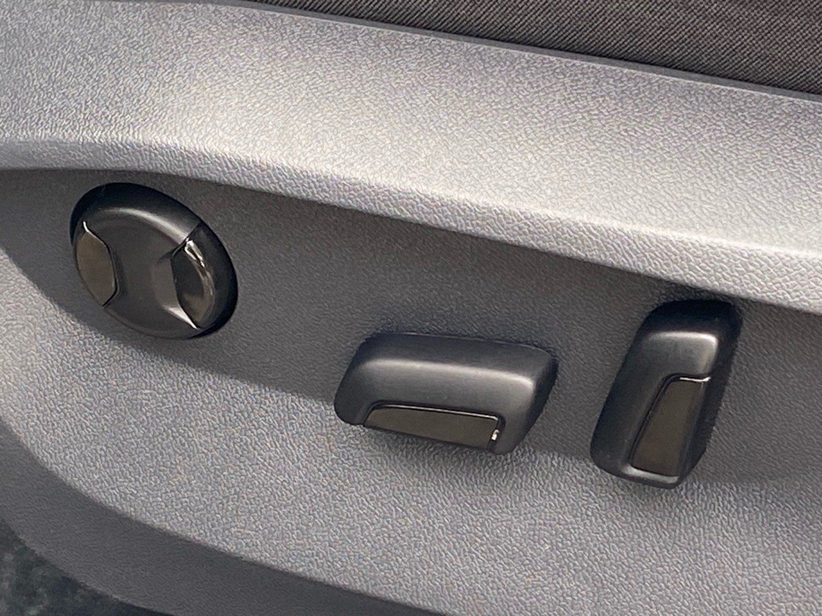 Certified 2024 Volkswagen Tiguan SE AWD/4WD image 11