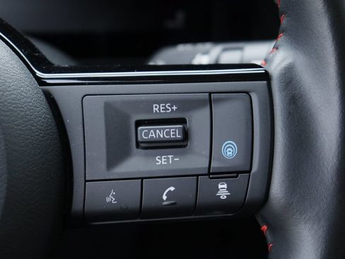 Used 2025 Nissan Kicks SR w/ SR Premium Package AWD/4WD image 13