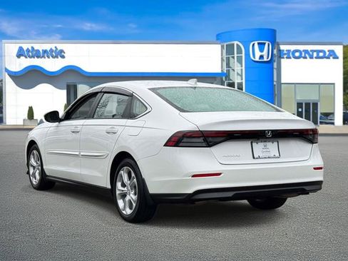 Certified 2025 Honda Accord LX image 6