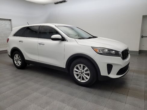 Used 2020 Kia Sorento LX FWD image 11