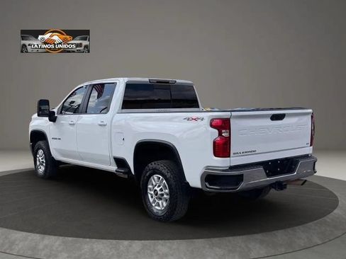 Used 2023 Chevrolet Silverado 2500 LT w/ Convenience Package AWD/4WD image 4
