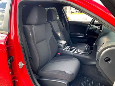 Used 2015 Dodge Charger SXT w/ Driver Confidence Group image 8