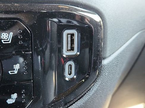 New 2026 Chevrolet Silverado 2500 ZR2 image 15