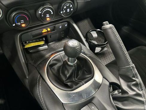 Certified 2025 MAZDA MX-5 Miata Club w/ Weather Package RWD image 24