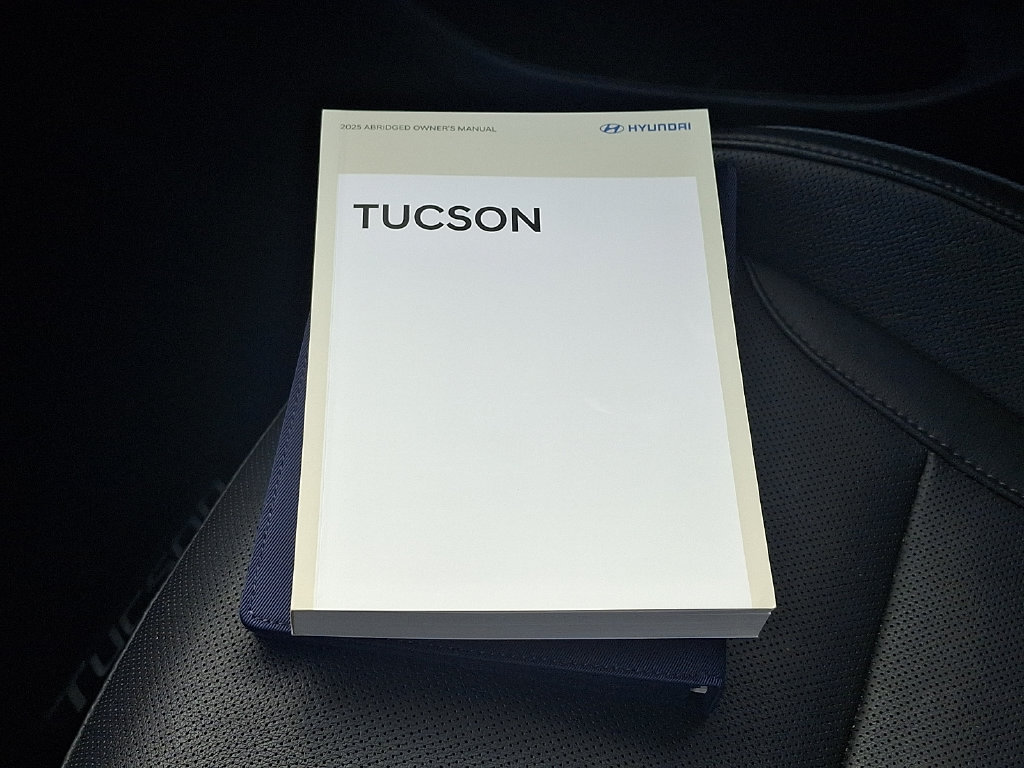 Used 2025 Hyundai Tucson Limited AWD/4WD image 27