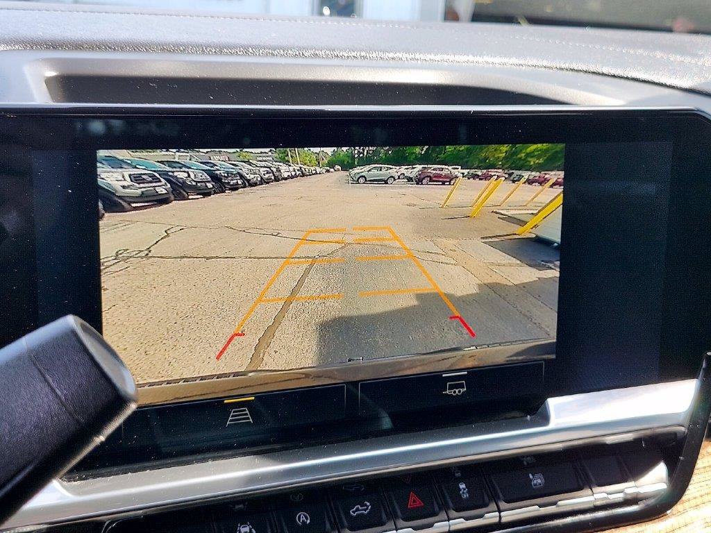 Used 2023 Chevrolet Silverado 1500 RST AWD/4WD image 19