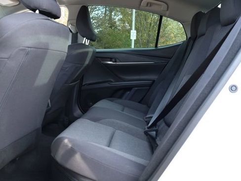 Used 2025 Toyota Camry LE image 10