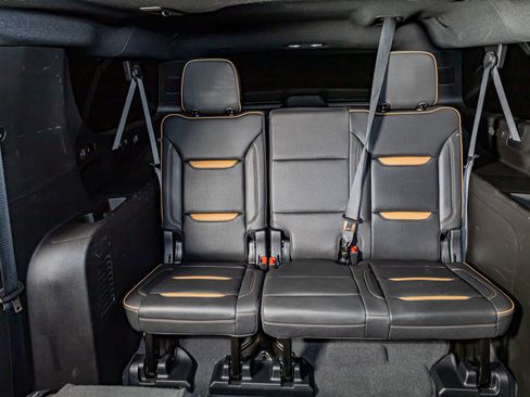 Used 2023 GMC Yukon XL AT4 image 23