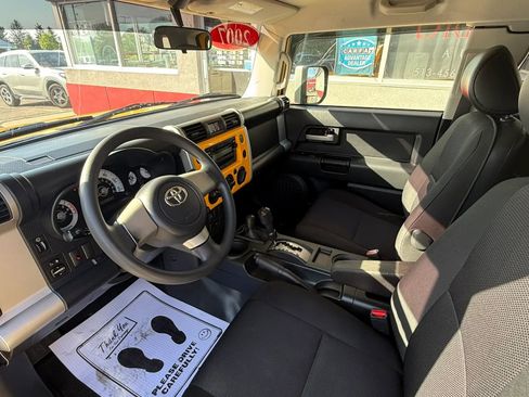 Used 2007 Toyota FJ Cruiser 4WD image 8