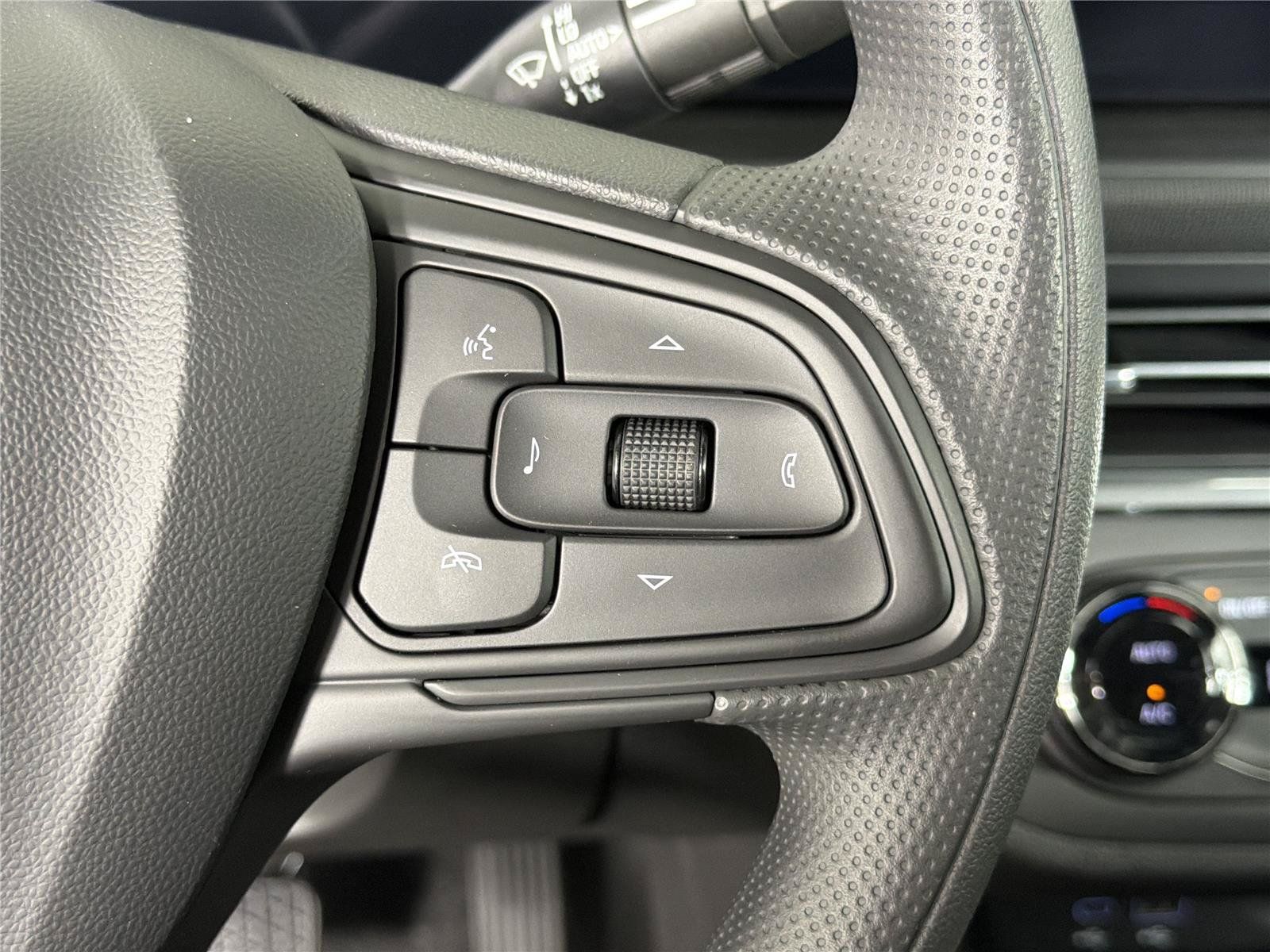 New 2026 Buick Envista Sport Touring w/ Convenience II Package FWD image 25