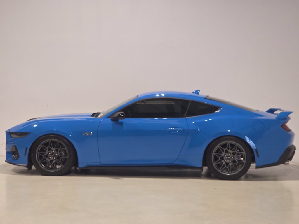 Used 2026 Ford Mustang GT Premium RWD image 3