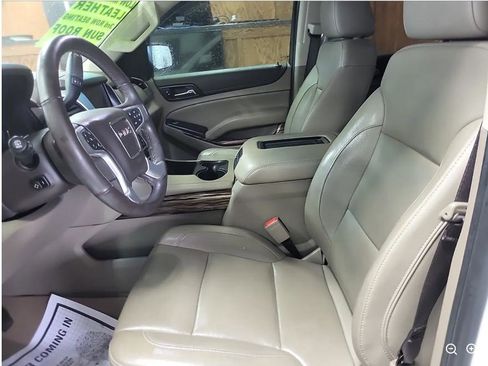 Used 2020 GMC Yukon SLT w/ Open Road Package AWD/4WD image 5