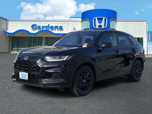 Used 2025 Honda HR-V Sport image 3