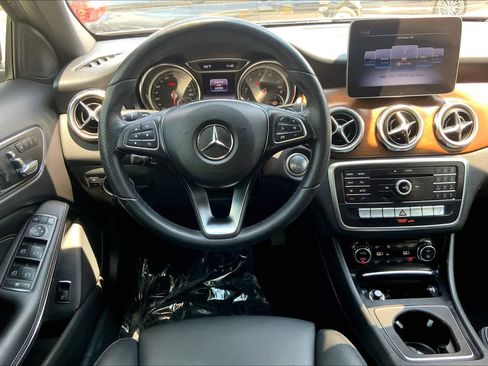 Used 2019 Mercedes-Benz GLA 250 image 6