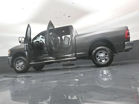 Used 2024 RAM 2500 Tradesman w/ Chrome Appearance Group AWD/4WD image 54