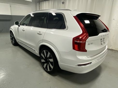 Certified 2023 Volvo XC90 T8 Ultimate w/ Lounge Package image 2