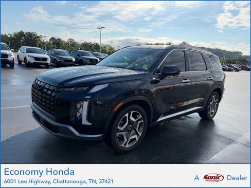 Used 2024 Hyundai Palisade Limited FWD image 1