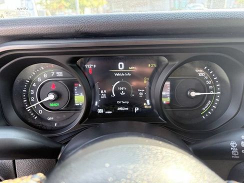 Used 2024 Jeep Wrangler Unlimited AWD/4WD image 24