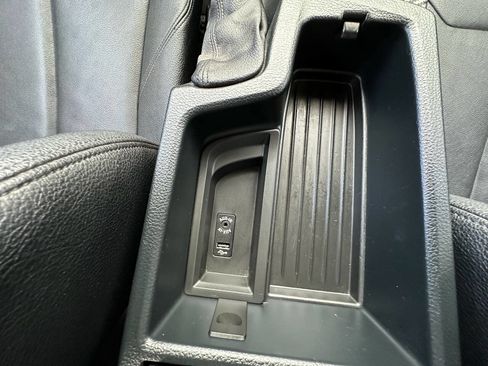 Used 2015 BMW 320i Sedan image 26