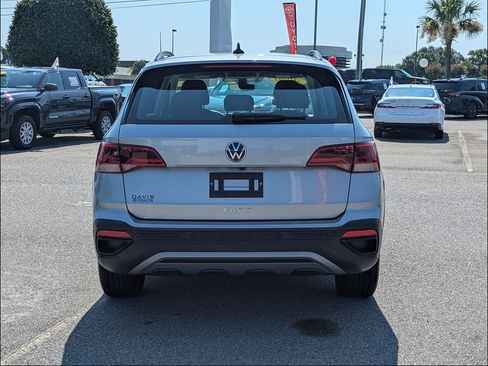 Used 2023 Volkswagen Taos S FWD image 4