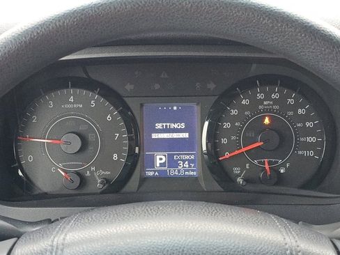 Used 2015 Toyota Sienna LE image 27