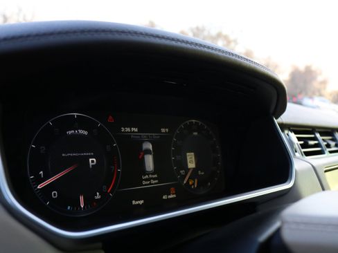 Used 2016 Land Rover Range Rover Supercharged image 25