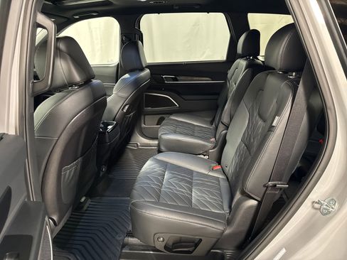 Used 2025 Kia Telluride AWD image 5