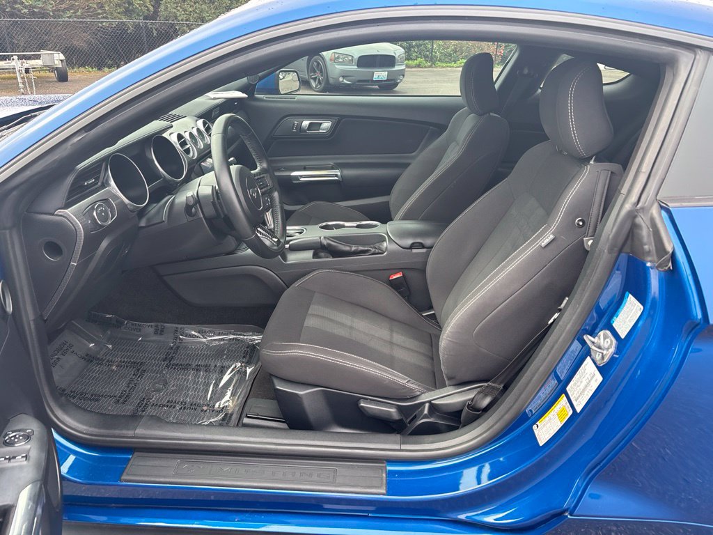 Used 2018 Ford Mustang Coupe w/ Ecoboost Performance Package RWD image 8