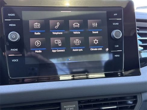 Certified 2025 Volkswagen Jetta SE image 16