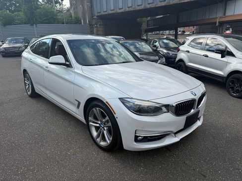 Used 2017 BMW 330i Gran Turismo xDrive image 3