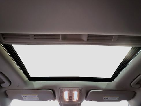 Used 2021 Mercedes-Benz GLE 350 image 17